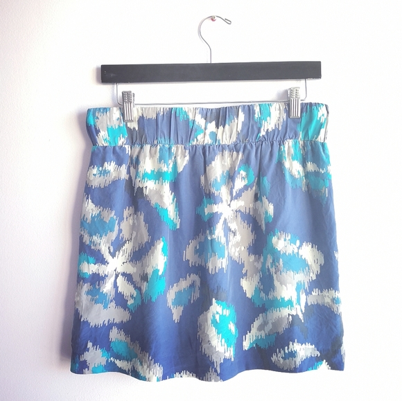 LOFT Ann Taylor Silky Blue Print Mini Skirt - Picture 4 of 5